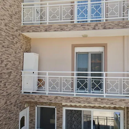 Casa Ideale 3 *