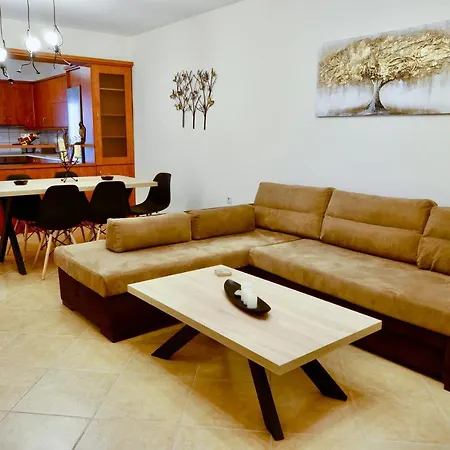 Casa Ideale 3 *