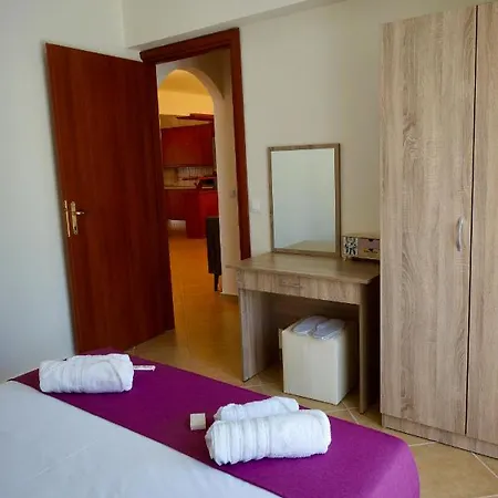 Casa Ideale 3 *